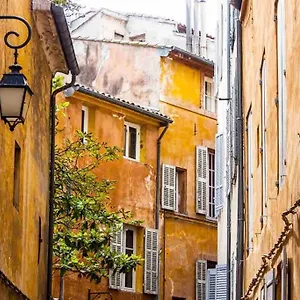 Appartement Au Coeur D'aix Avec Balcon Et Parking, Aix-en-Provence